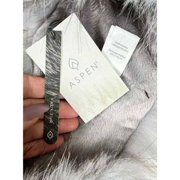 ASPEN Grey Faux Fur Neck Cowl Loop Infinity Scarf One Size Winter New - Picture 4 of 10